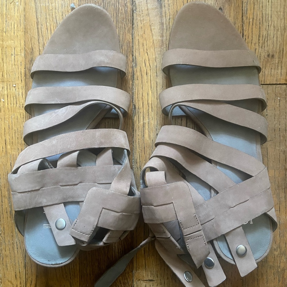 Sigerson Morrison suede gladiator sandals. Taupe. 9. Moderate wear at soles.
